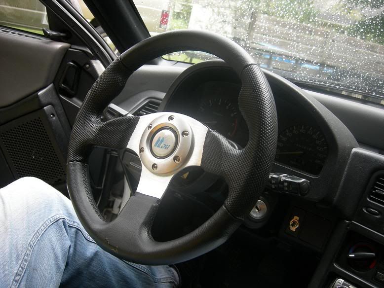 How To Install an aftermarket steering wheel. HondaSwap